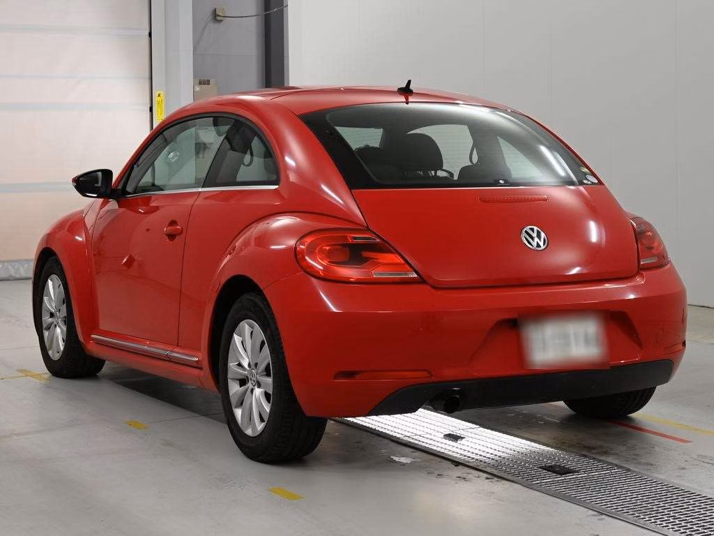 VOLKSWAGEN BEETLE