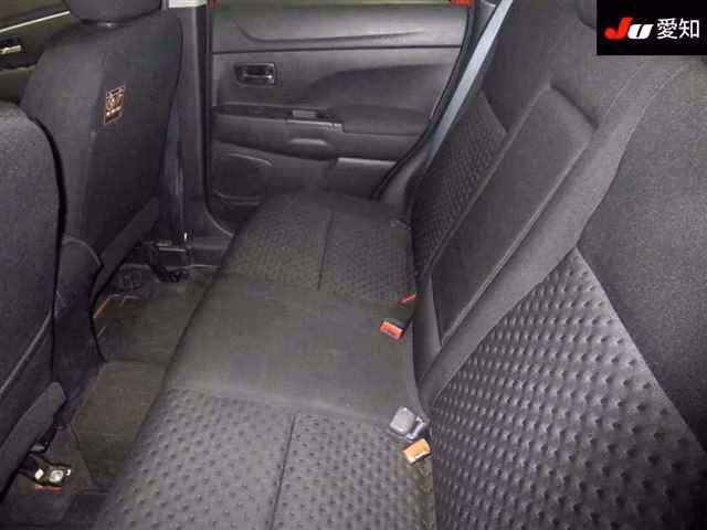 MITSUBISHI RVR