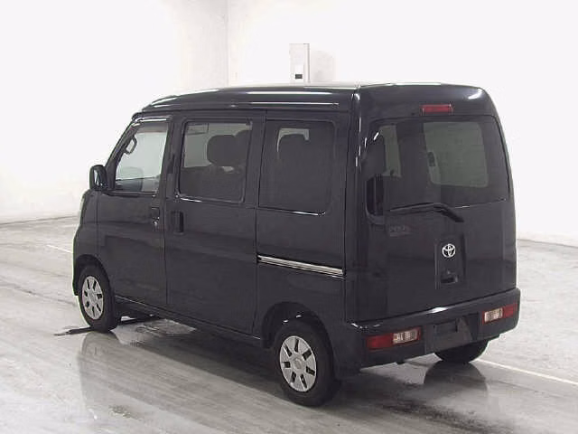 TOYOTA PIXIS VAN