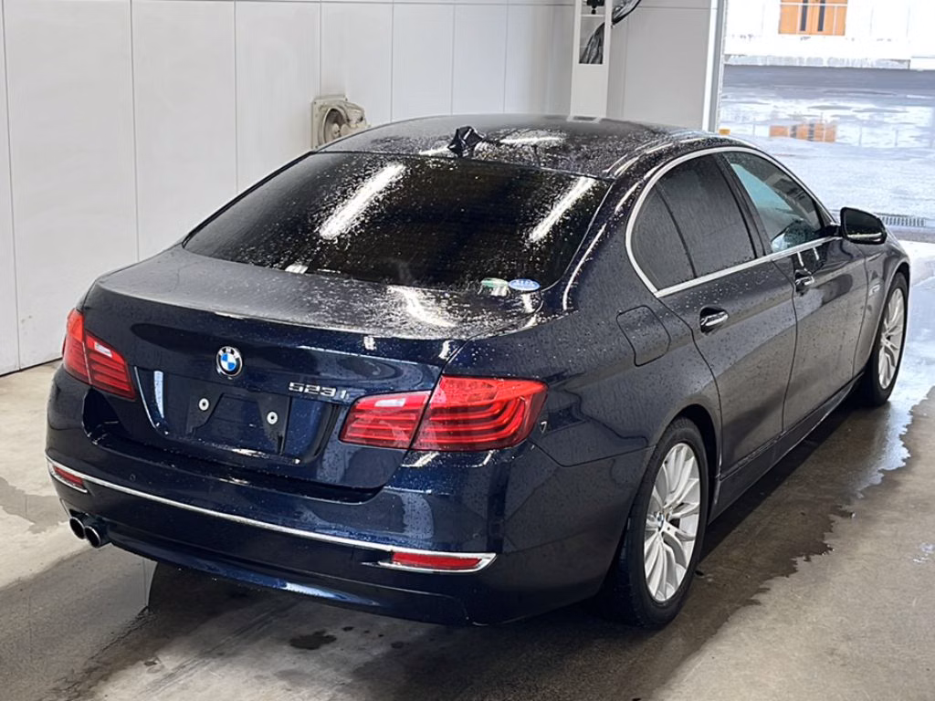 BMW 5-SERIES