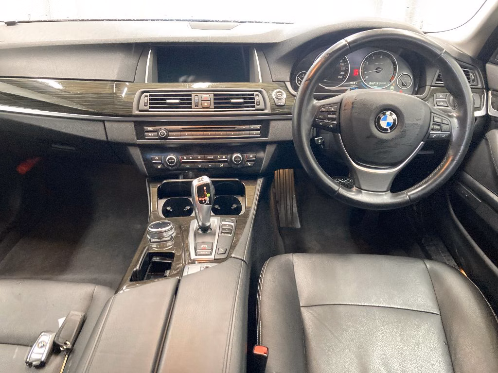 BMW 5-SERIES