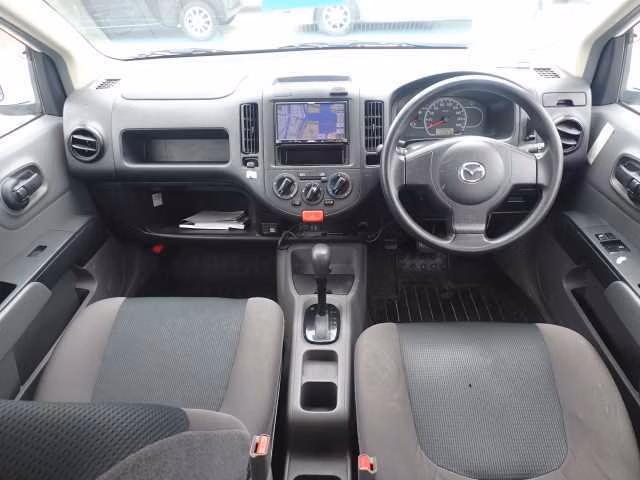 MAZDA FAMILIA