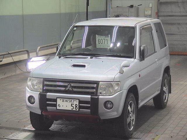 MITSUBISHI PAJERO MINI