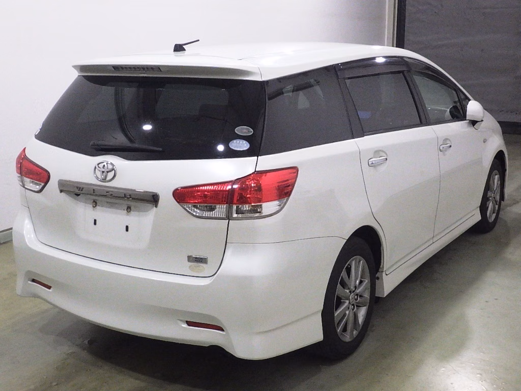 TOYOTA WISH