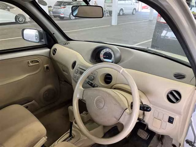 DAIHATSU ESSE