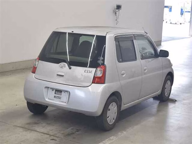 DAIHATSU ESSE