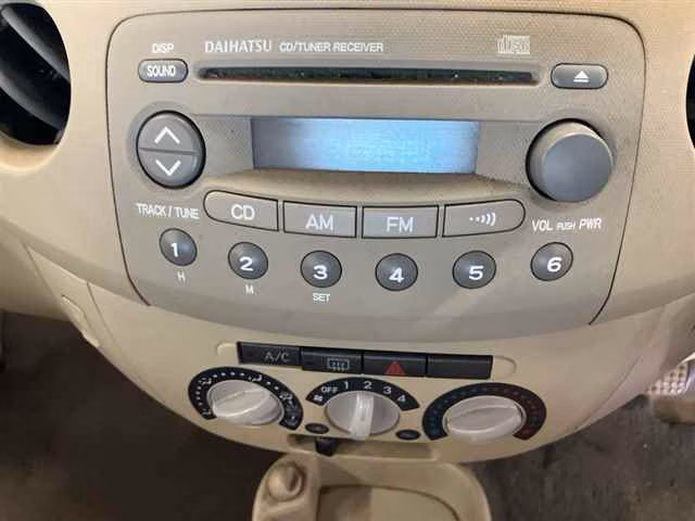 DAIHATSU ESSE