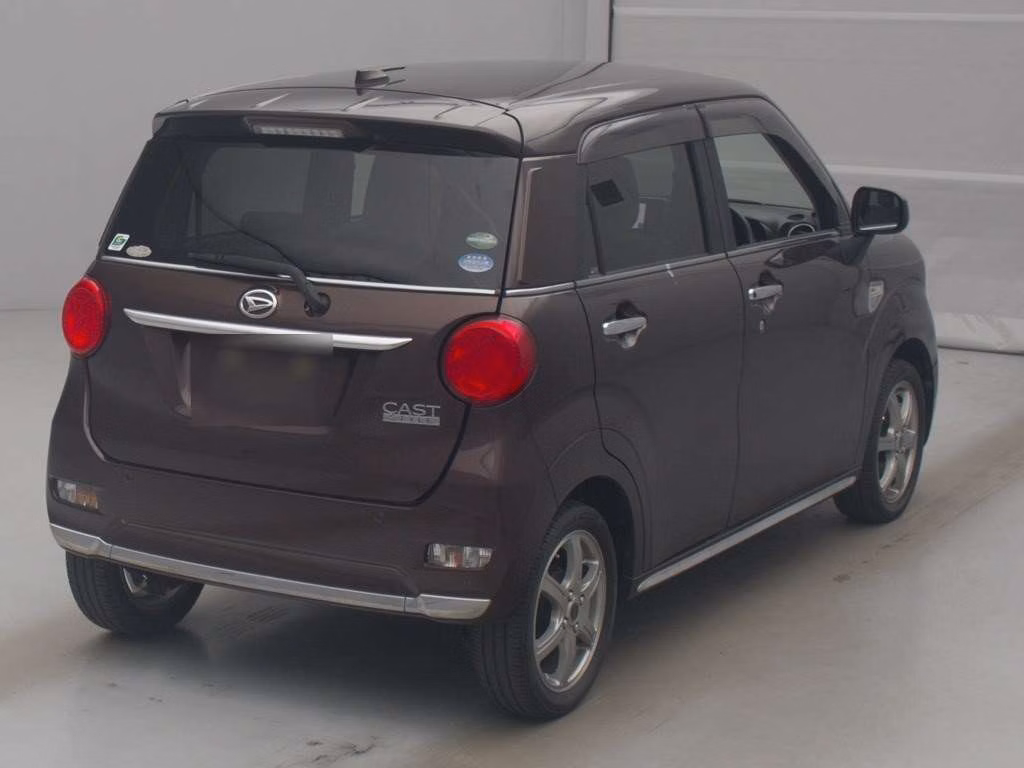 DAIHATSU CAST