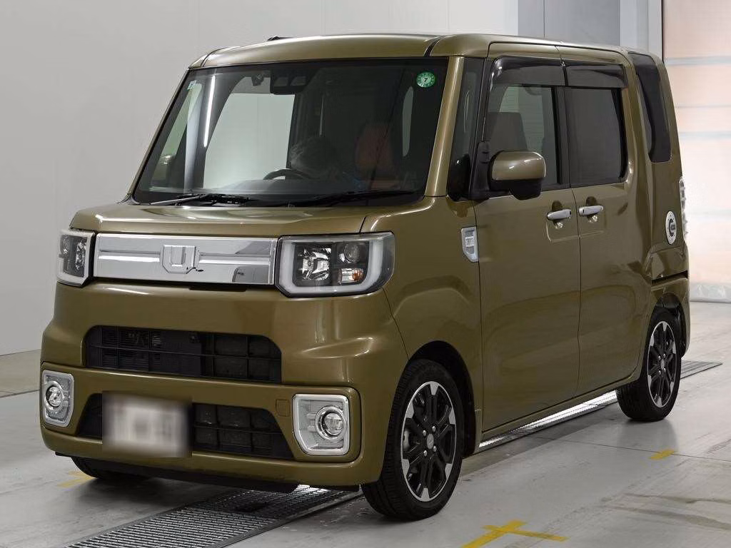 DAIHATSU WAKE