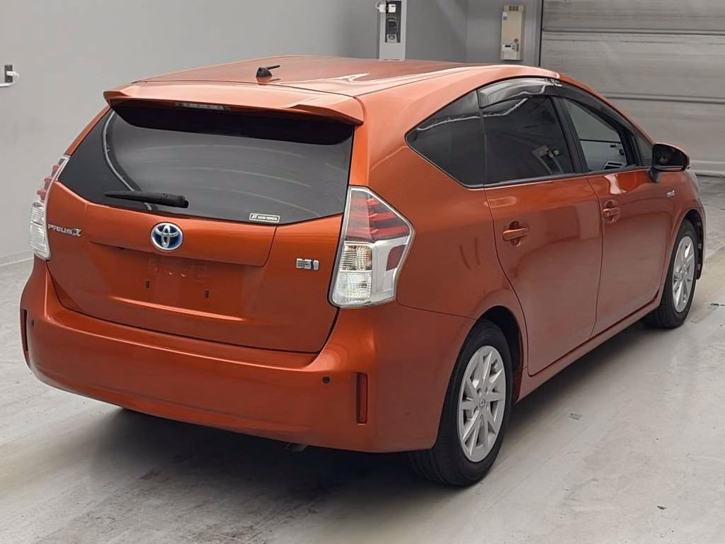 TOYOTA PRIUS ALPHA