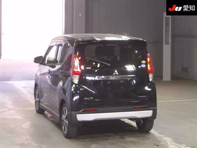 MITSUBISHI EK X