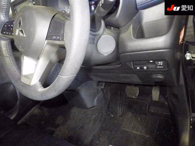 MITSUBISHI EK X