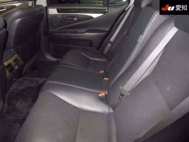 LEXUS LS460