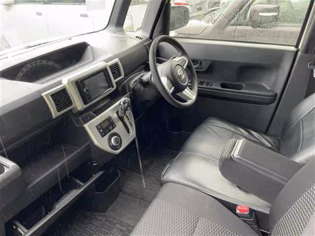 DAIHATSU WAKE