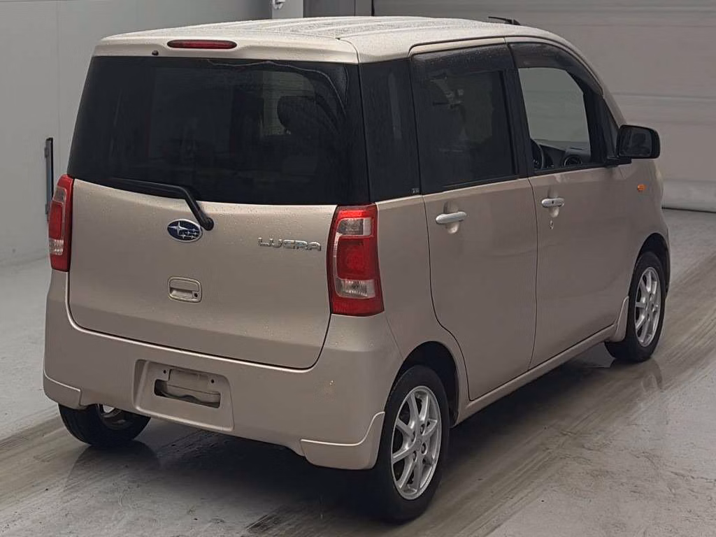 SUBARU LUCRA