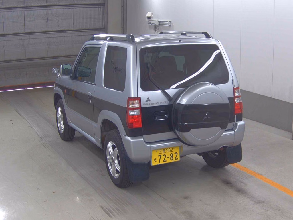 MITSUBISHI PAJERO MINI