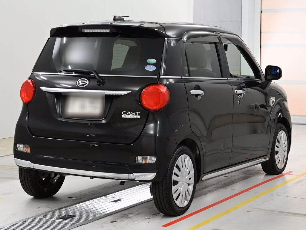 DAIHATSU CAST