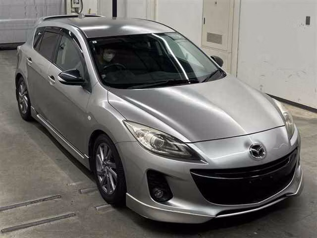 MAZDA AXELA
