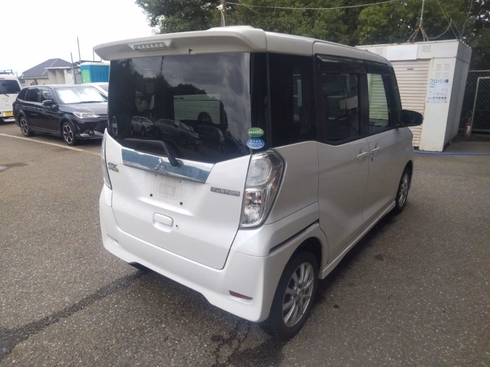 MITSUBISHI EK SPACE