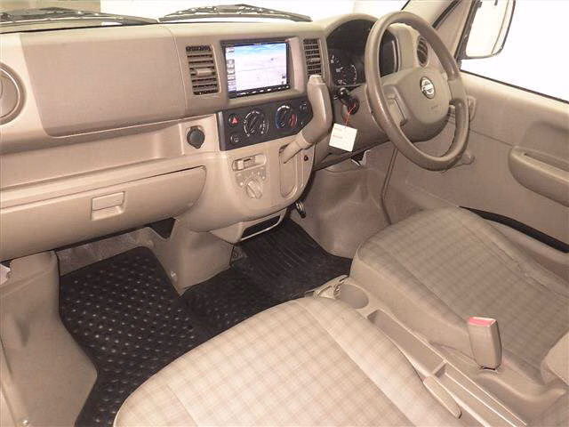 NISSAN NV100 CLIPPER