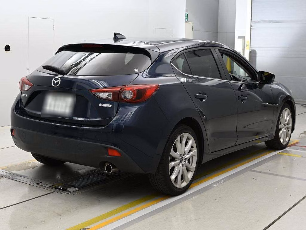 MAZDA AXELA