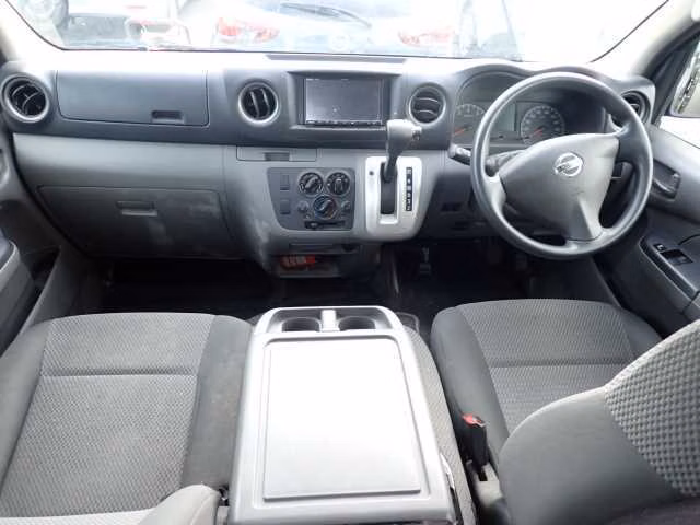 NISSAN NV350 CARAVAN