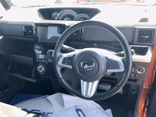 DAIHATSU WAKE