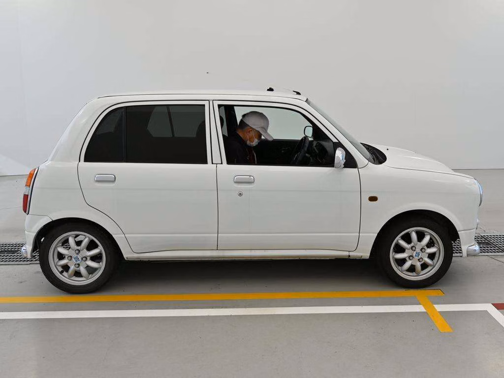 DAIHATSU MIRA GINO