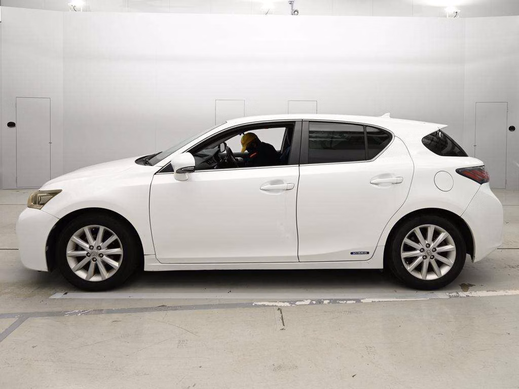 LEXUS CT200H