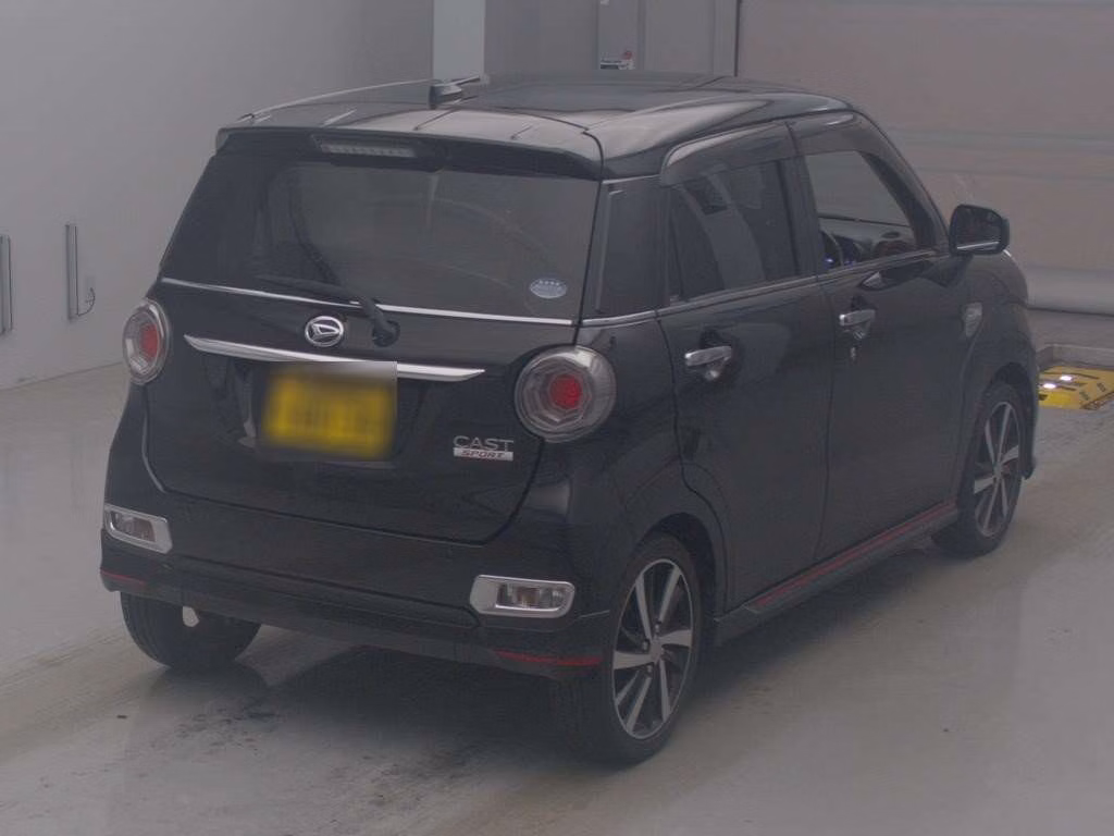 DAIHATSU CAST