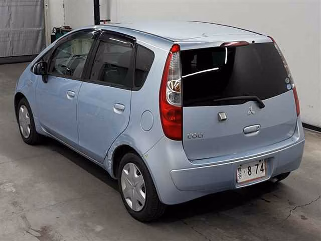 MITSUBISHI COLT