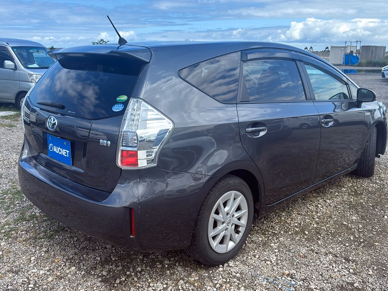 TOYOTA PRIUS ALPHA