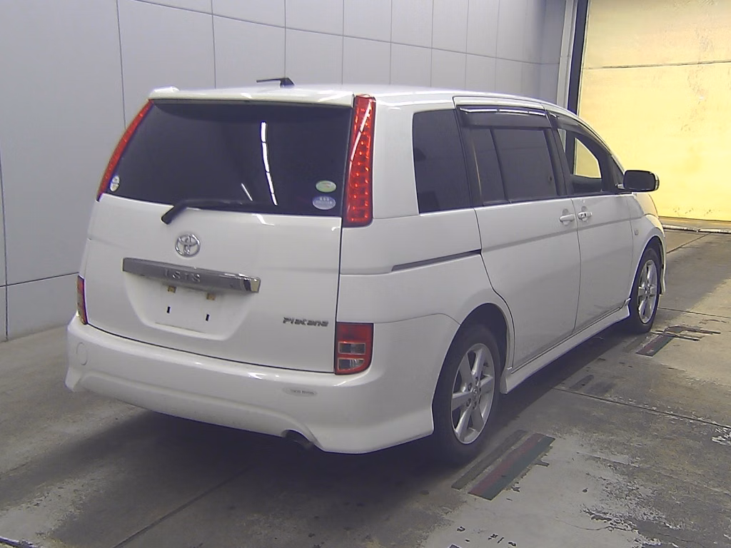 TOYOTA ISIS