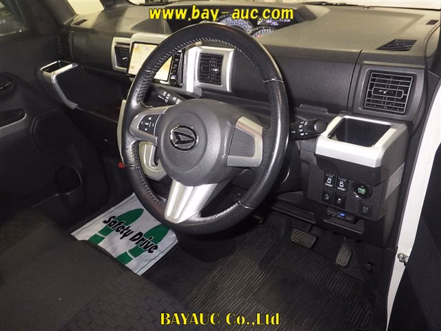 DAIHATSU WAKE