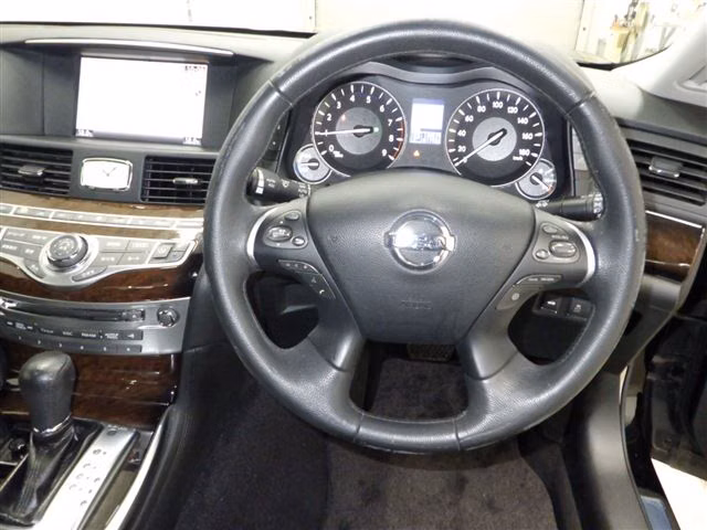 NISSAN FUGA