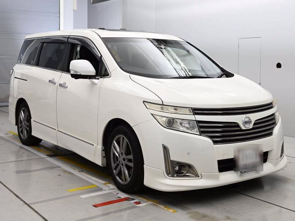 NISSAN ELGRAND