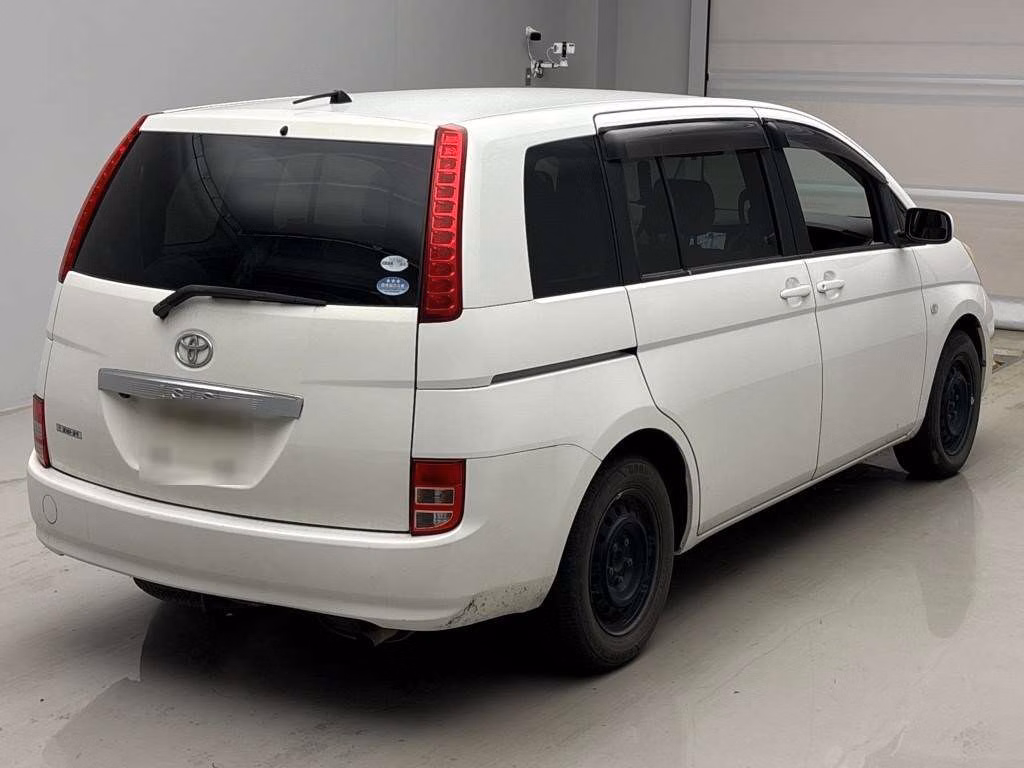 TOYOTA ISIS
