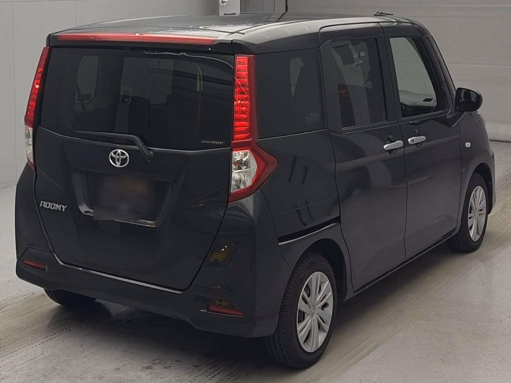 TOYOTA ROOMY