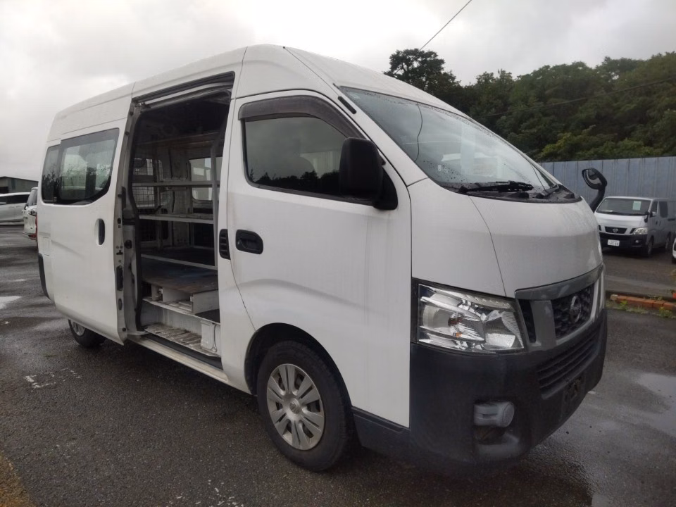 NISSAN NV350 CARAVAN