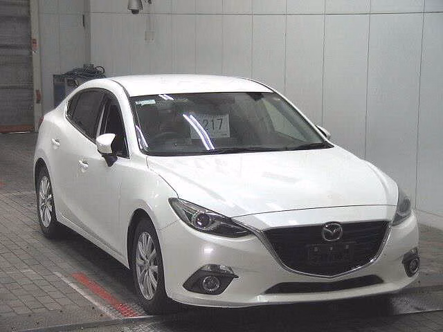 MAZDA AXELA
