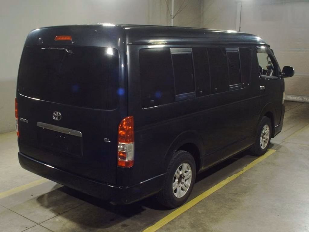 TOYOTA HIACE