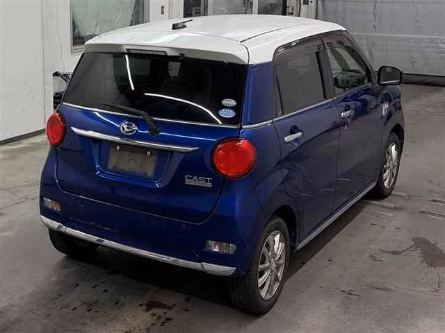 DAIHATSU CAST