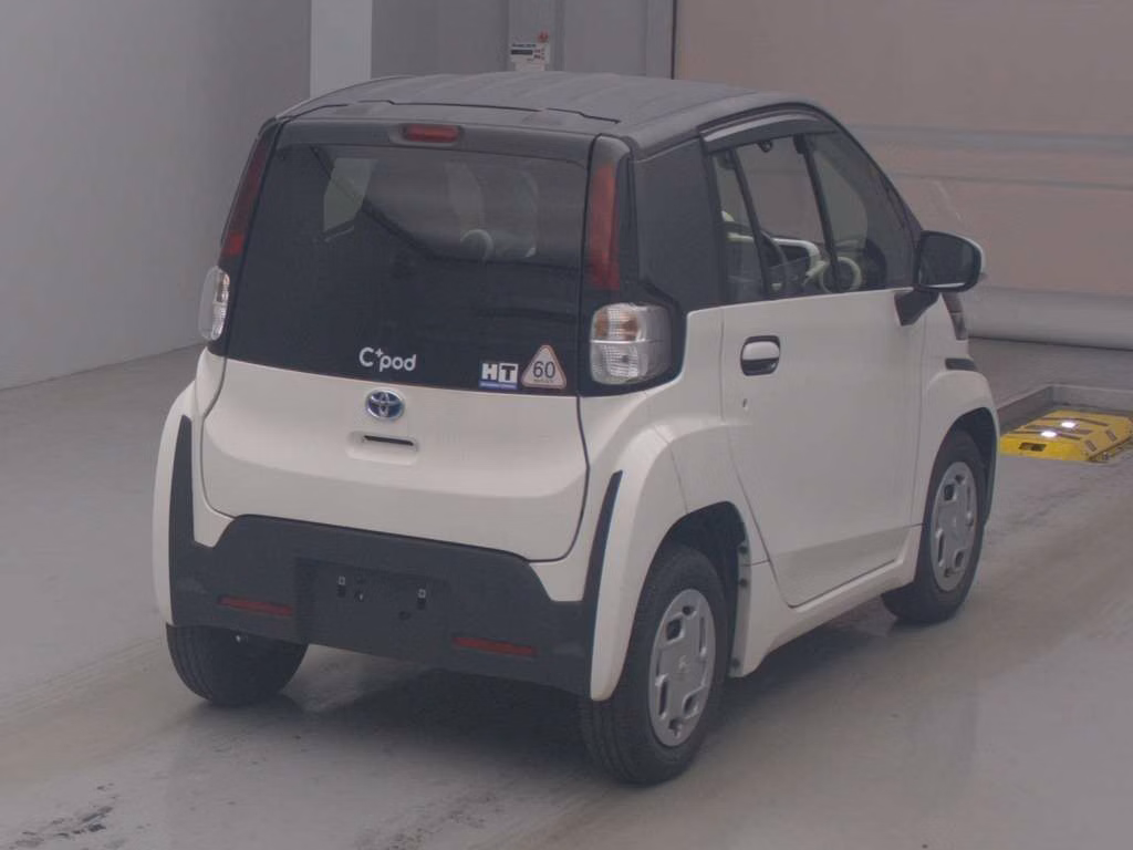TOYOTA C+POD