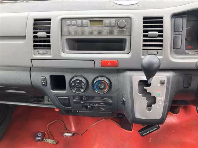 TOYOTA REGIUS ACE