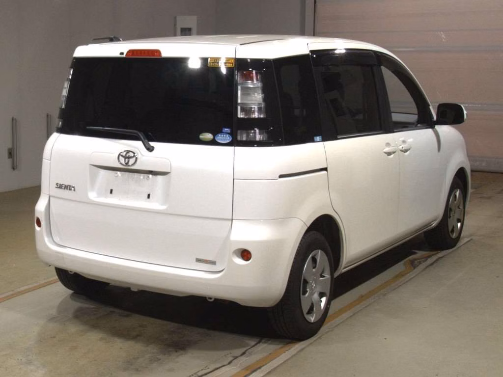 TOYOTA SIENTA