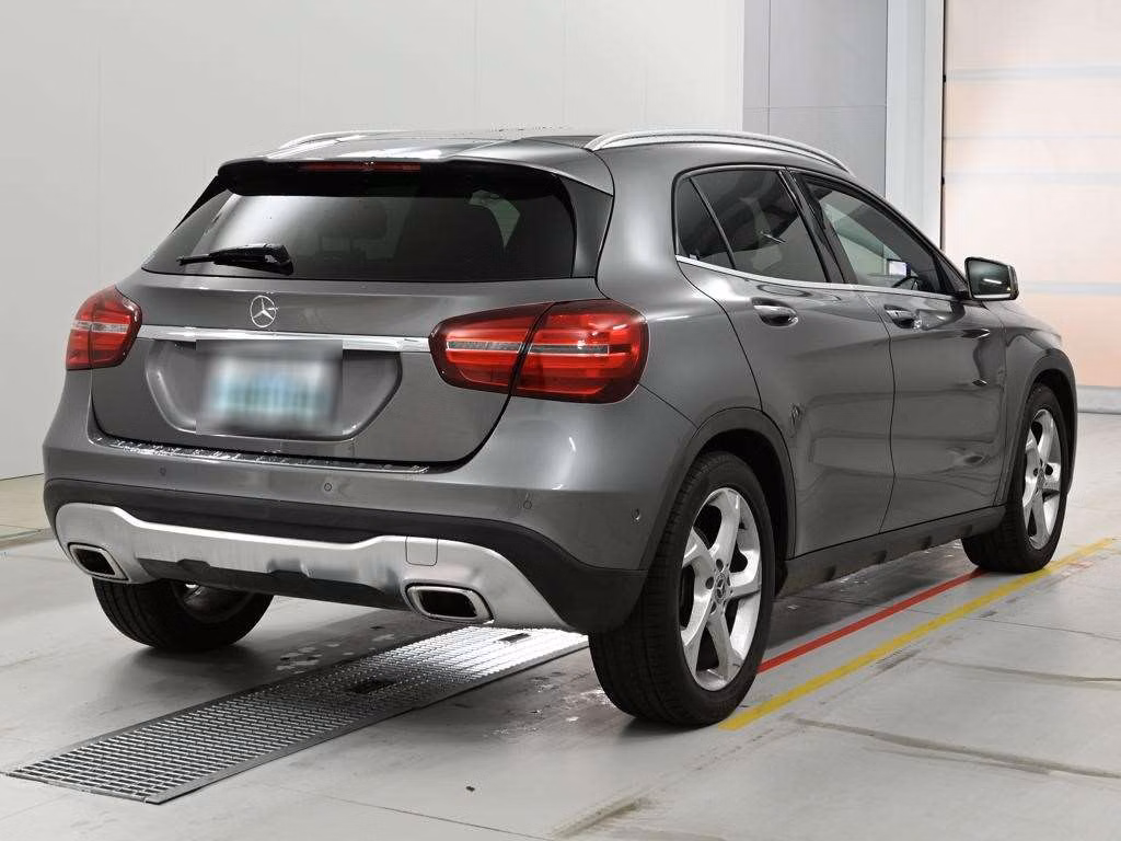 MERCEDES-BENZ GLA-CLASS