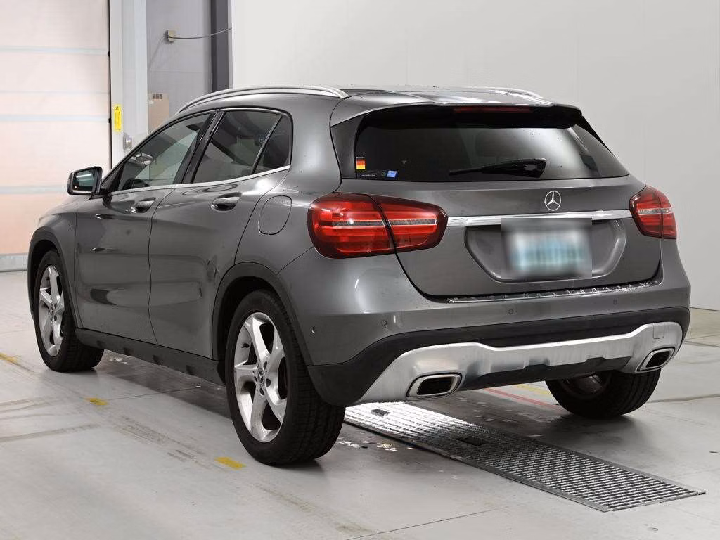 MERCEDES-BENZ GLA-CLASS