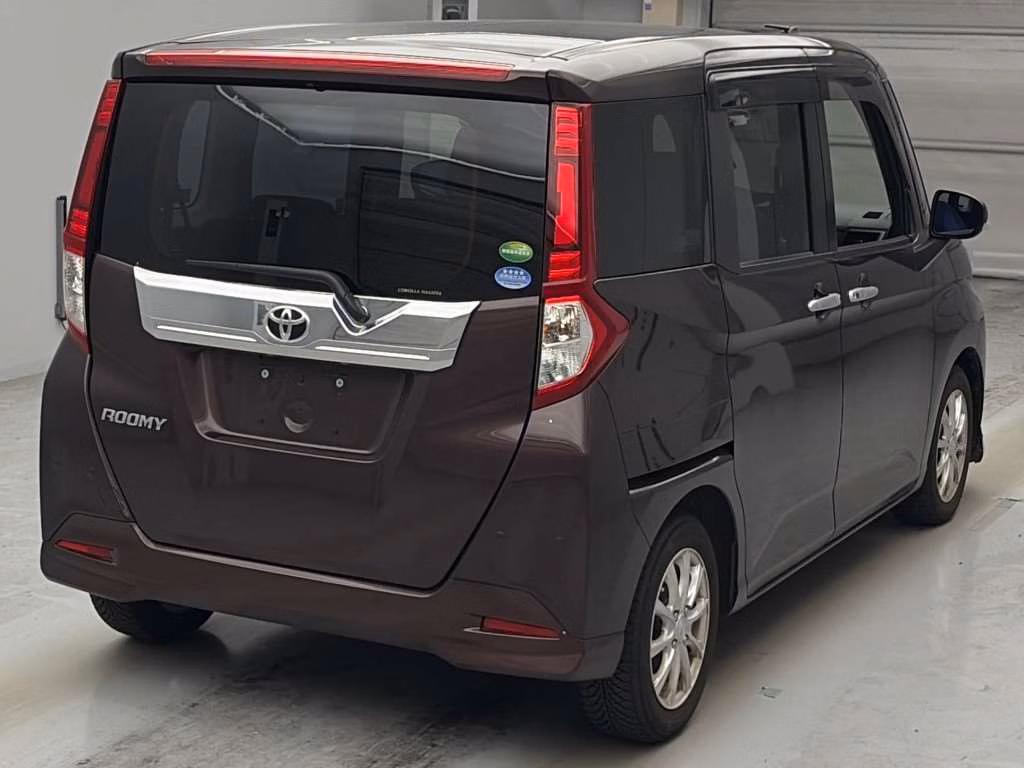 TOYOTA ROOMY