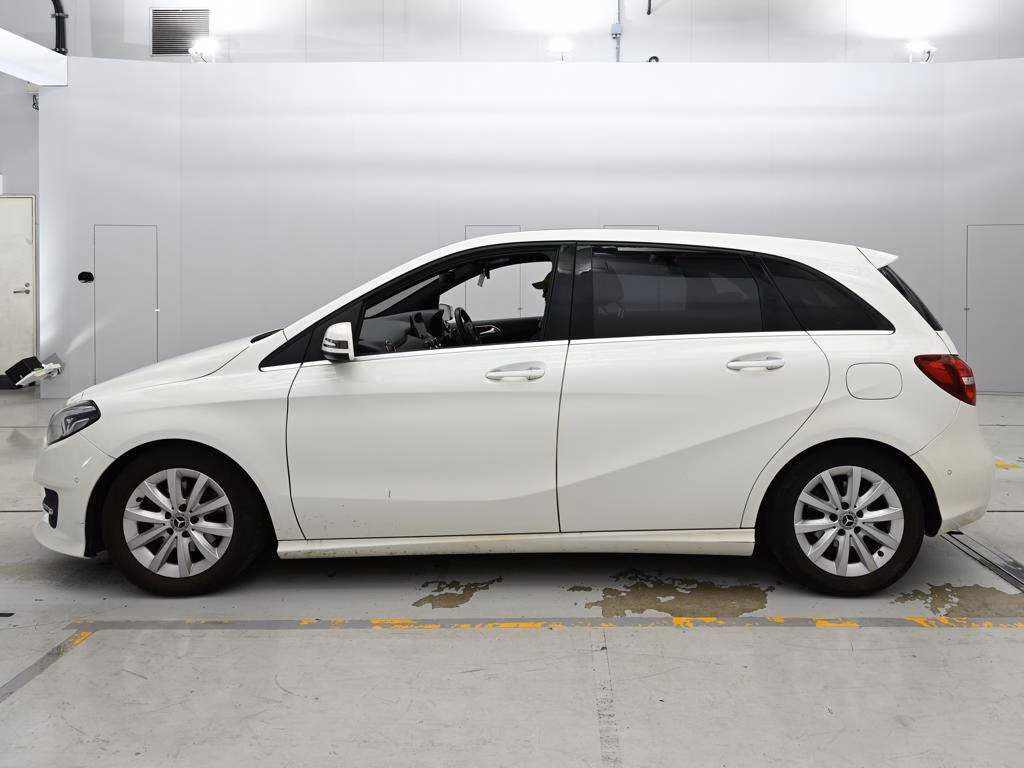 MERCEDES-BENZ B-CLASS