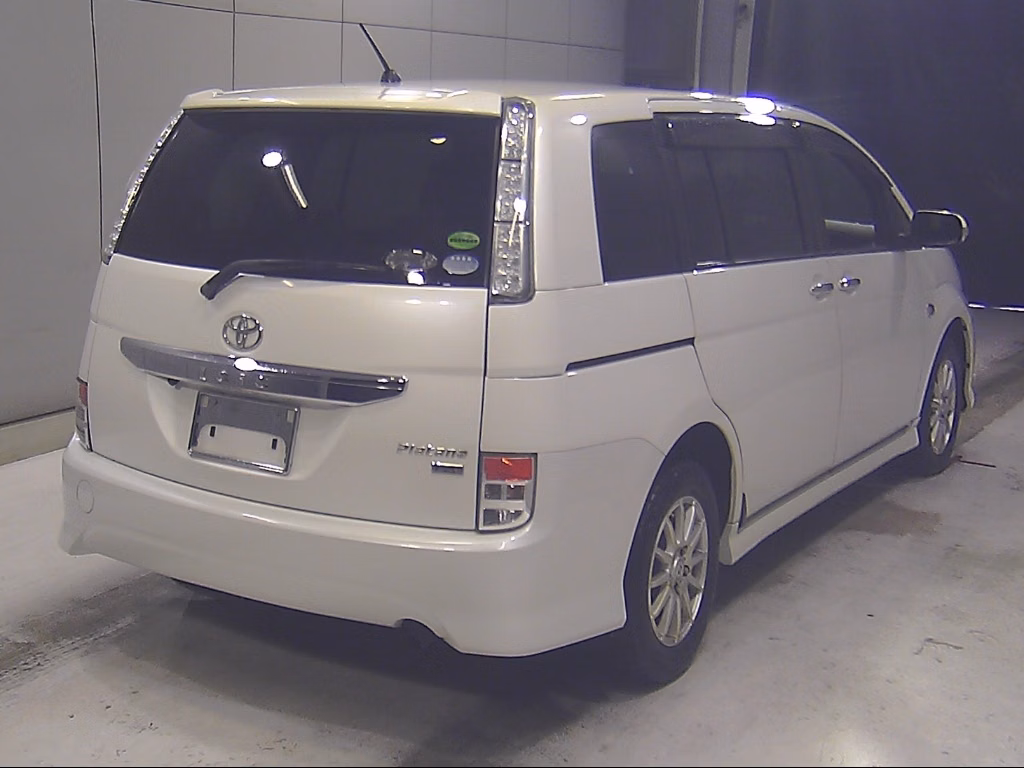 TOYOTA ISIS